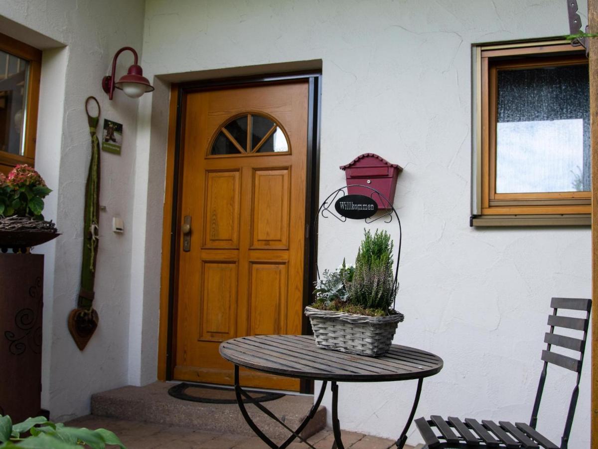 Gaestezimmer Am Hof Zwiefalten Exterior foto
